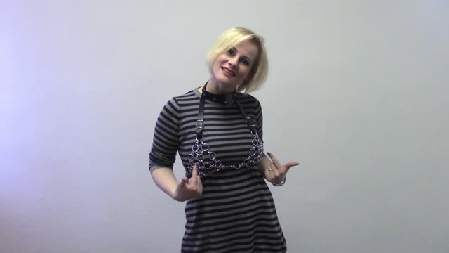 CZ videó: Veronika bemutatja a Metalic melltartót