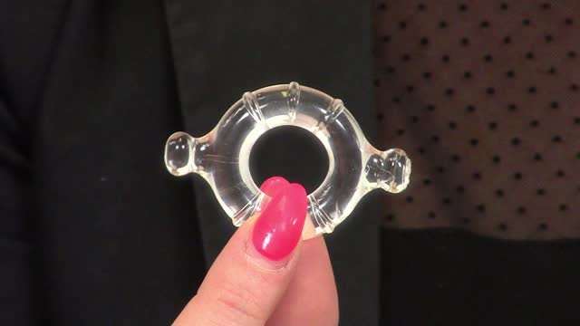 video: Veronika předvádí kroužky na penis Vitality Rings Clear