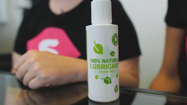 video: Anet s Nikčou představují Lubrikační gel 100% Natural Vegan (150 ml)