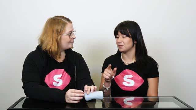 video: Nikča s Anet ukazují Masturbátor Wee-nie (10,7 cm)