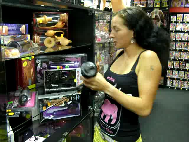 video: Dominika v prodejně + vakuová pumpa